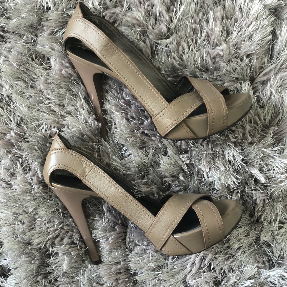 🔥 Unique Design Peep Toe Heels - Picture 4 of 8